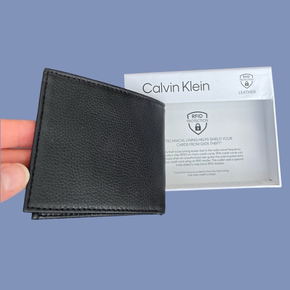 Calvin Klein Black Slimfold Wallet ca#31794 - Picture 5 of 8